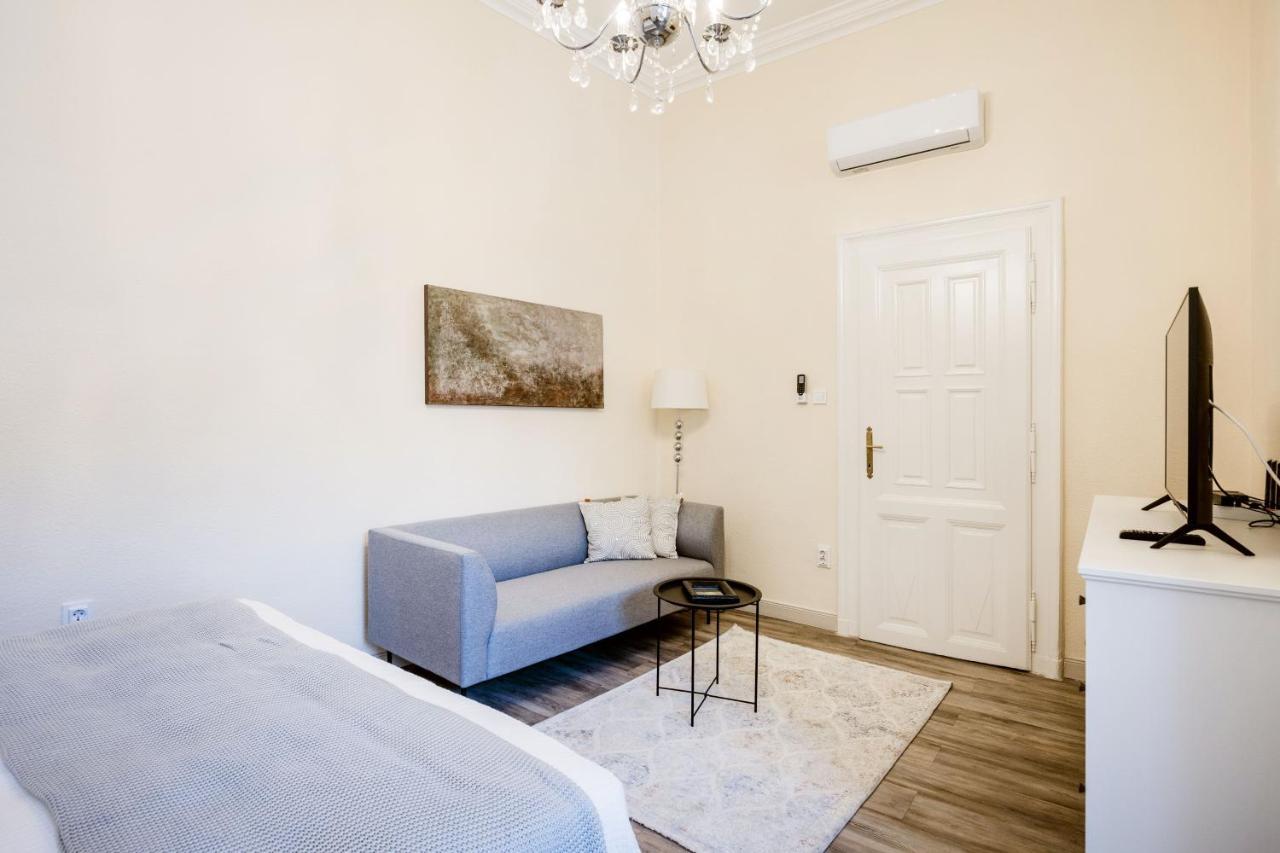 Andrassy 13 Center Apartment ブダペスト エクステリア 写真